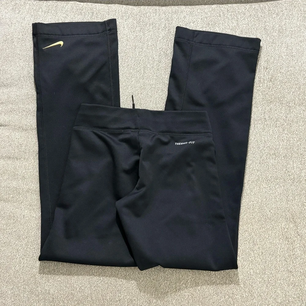 Nike Therma-FIT Flared Bootcut Pants Black Gold Swoosh XS Athletic Warm Up
